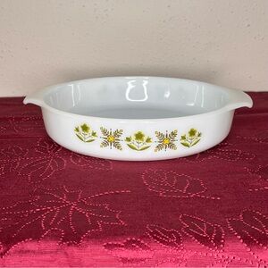 Vintage Fire King Green Meadow Flowers 9” pie Baking Dish